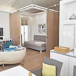 Johanna In - Penthouse 