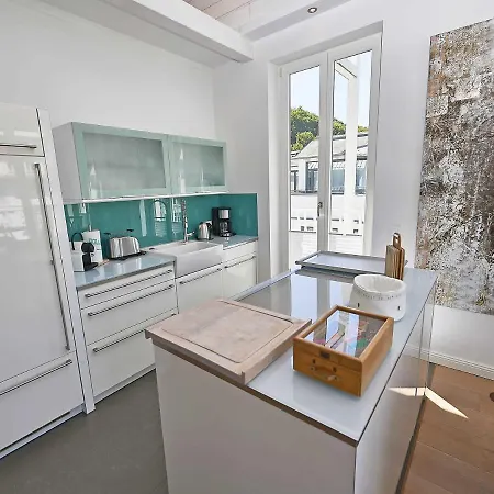 Johanna In - Penthouse 