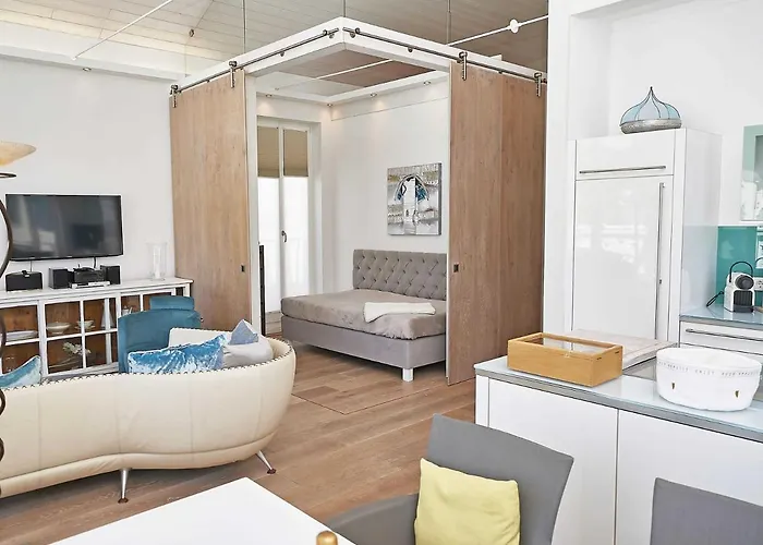 Johanna In - Penthouse 