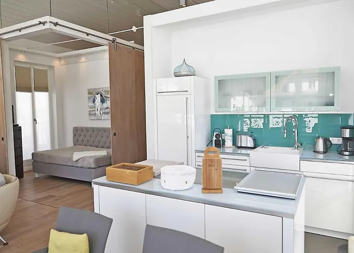 Johanna In - Penthouse 